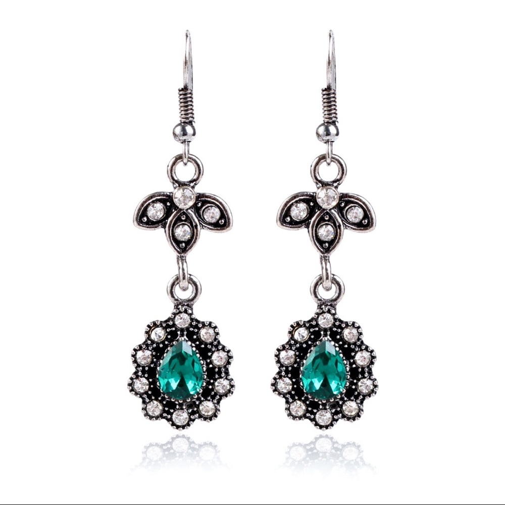 Any 2/$20! Silver Green Vintage Crystal Earrings - Picture 5 of 9